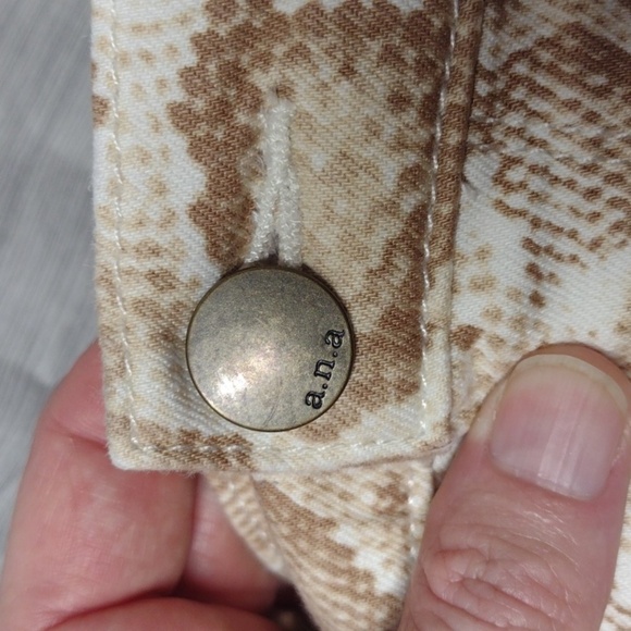 a.n.a snake print jeans size 16 cotton tan beige - Picture 6 of 9